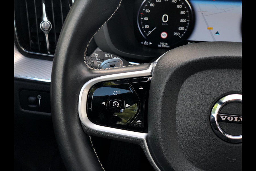 Volvo XC60 2.0 B5 R-Design | Pano, Leder, Luchtvering, 360 Camera, Stoel+Stuurverw., Carplay/Android, Virt. Cockp. | NAP |