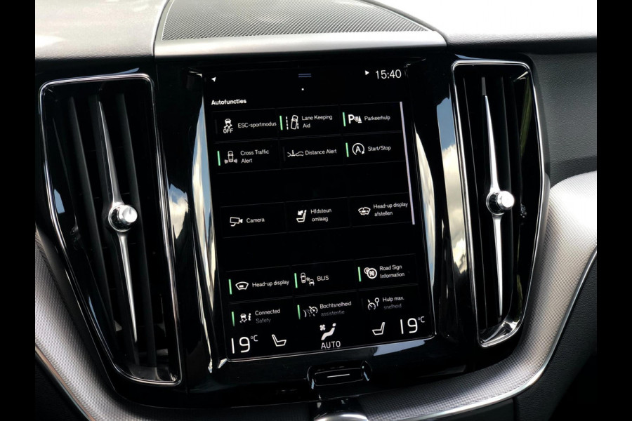 Volvo XC60 2.0 B5 R-Design | Pano, Leder, Luchtvering, 360 Camera, Stoel+Stuurverw., Carplay/Android, Virt. Cockp. | NAP |