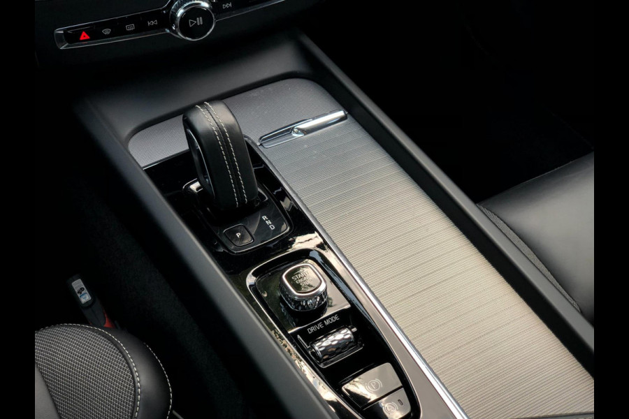Volvo XC60 2.0 B5 R-Design | Pano, Leder, Luchtvering, 360 Camera, Stoel+Stuurverw., Carplay/Android, Virt. Cockp. | NAP |