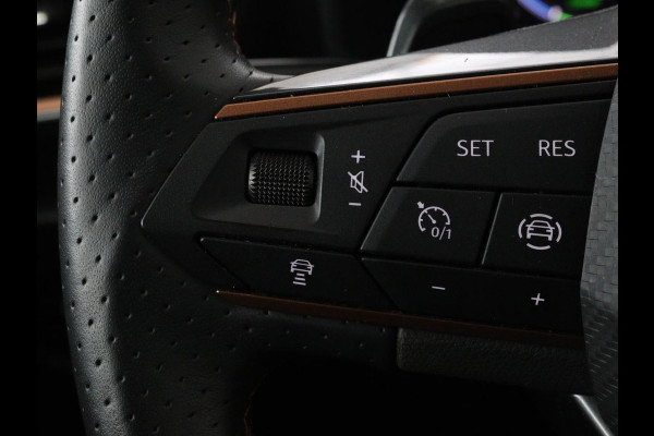 CUPRA Formentor 1.4 e-Hybrid | Adaptive cruise | Stuurverwarming | Full LED | Sportstoelen | Keyless | Climate control | Parkeerhulp | DAB | Sfeerverlichting | PHEV