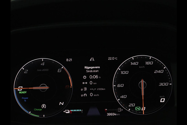CUPRA Formentor 1.4 e-Hybrid | Adaptive cruise | Stuurverwarming | Full LED | Sportstoelen | Keyless | Climate control | Parkeerhulp | DAB | Sfeerverlichting | PHEV