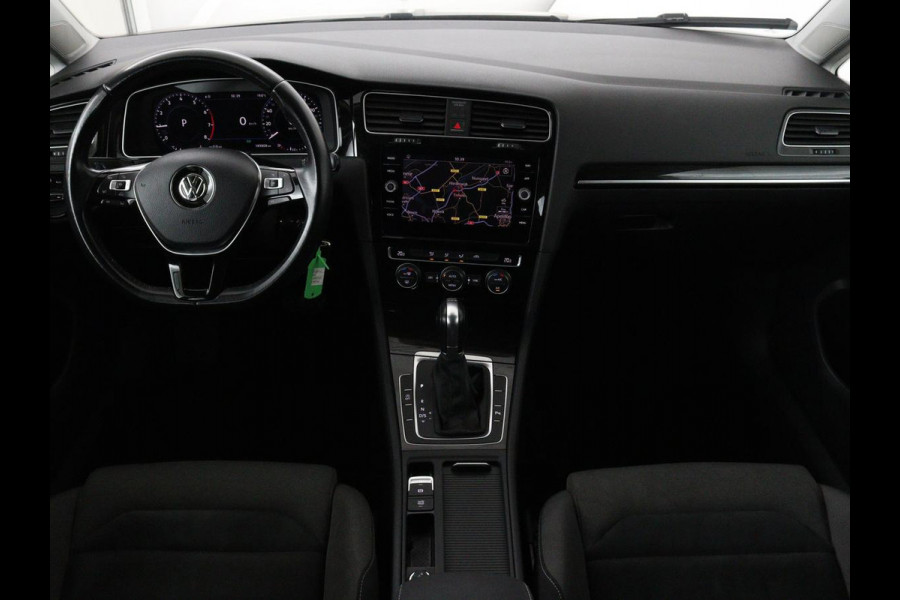 Volkswagen Golf 1.0 TSI Highline | Full LED | Virtual Cockpit | Carplay | Adaptive cruise | Navigatie | Climate control | Parkeerhulp | Sportstoelen