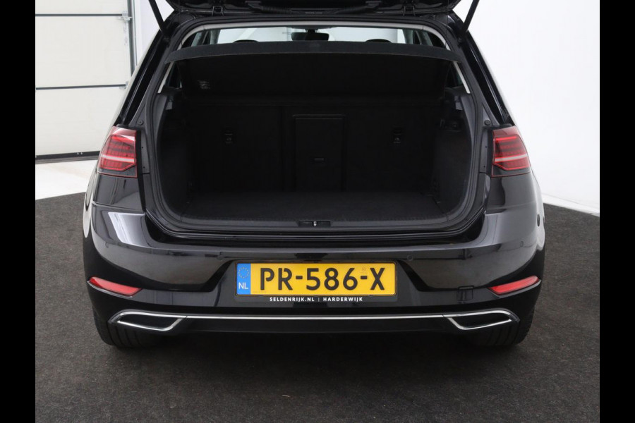 Volkswagen Golf 1.0 TSI Highline | Full LED | Virtual Cockpit | Carplay | Adaptive cruise | Navigatie | Climate control | Parkeerhulp | Sportstoelen