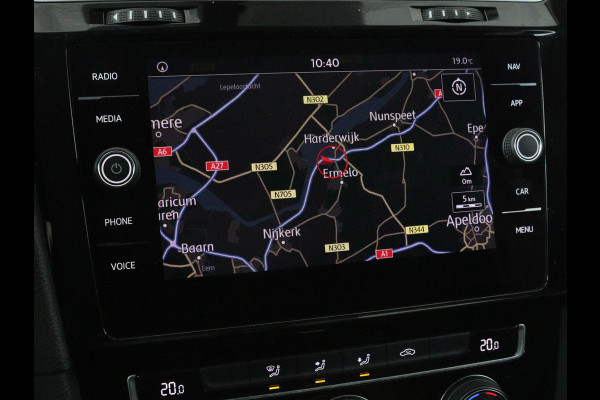 Volkswagen Golf 1.0 TSI Highline | Full LED | Virtual Cockpit | Carplay | Adaptive cruise | Navigatie | Climate control | Parkeerhulp | Sportstoelen