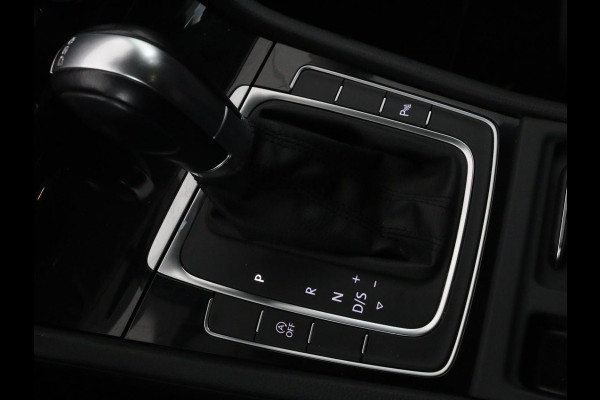 Volkswagen Golf 1.0 TSI Highline | Full LED | Virtual Cockpit | Carplay | Adaptive cruise | Navigatie | Climate control | Parkeerhulp | Sportstoelen