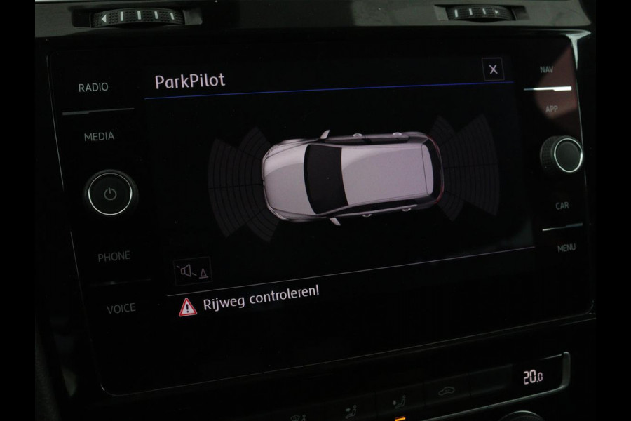 Volkswagen Golf 1.0 TSI Highline | Full LED | Virtual Cockpit | Carplay | Adaptive cruise | Navigatie | Climate control | Parkeerhulp | Sportstoelen