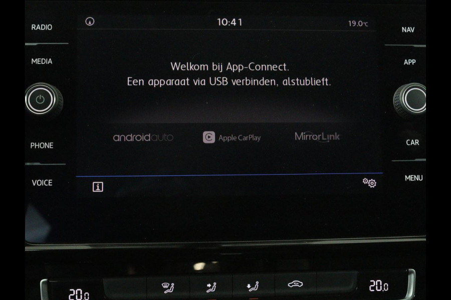 Volkswagen Golf 1.0 TSI Highline | Full LED | Virtual Cockpit | Carplay | Adaptive cruise | Navigatie | Climate control | Parkeerhulp | Sportstoelen