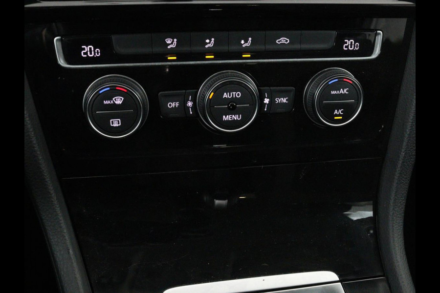 Volkswagen Golf 1.0 TSI Highline | Full LED | Virtual Cockpit | Carplay | Adaptive cruise | Navigatie | Climate control | Parkeerhulp | Sportstoelen