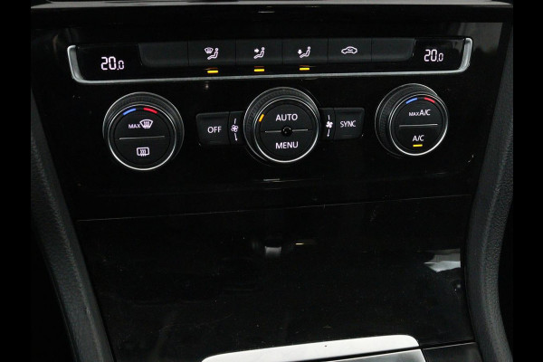 Volkswagen Golf 1.0 TSI Highline | Full LED | Virtual Cockpit | Carplay | Adaptive cruise | Navigatie | Climate control | Parkeerhulp | Sportstoelen