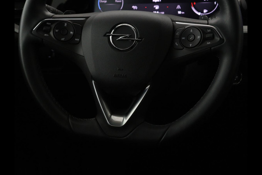Opel Grandland 1.6 Turbo Hybrid Ultimate | Stoelventilatie | Nachtzicht | Leder | Adaptive cruise | 360 camera | Carplay | Matrix LED | Park Assist | Stoelverwarming | Keyless | Navigatie | PHEV