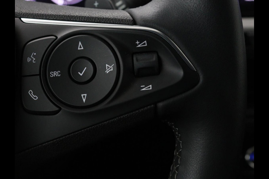 Opel Grandland 1.6 Turbo Hybrid Ultimate | Stoelventilatie | Nachtzicht | Leder | Adaptive cruise | 360 camera | Carplay | Matrix LED | Park Assist | Stoelverwarming | Keyless | Navigatie | PHEV