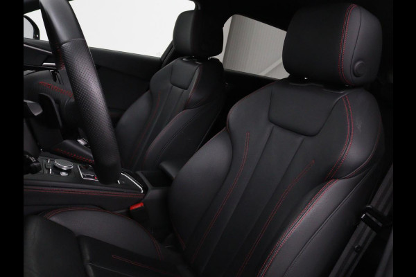 Audi A4 45 TFSI quattro Sport S line Black Edition | Leder | Trekhaak | 360 camera | Virtual Cockpit | Matrix LED | Navigatie | Sportstoelen | Park Assist | Climate control
