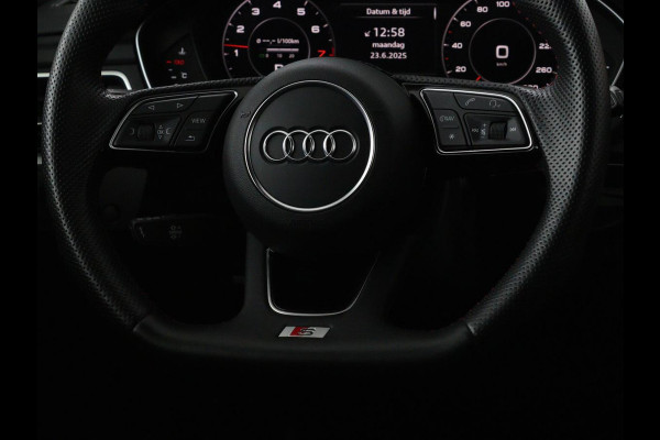 Audi A4 45 TFSI quattro Sport S line Black Edition | Leder | Trekhaak | 360 camera | Virtual Cockpit | Matrix LED | Navigatie | Sportstoelen | Park Assist | Climate control