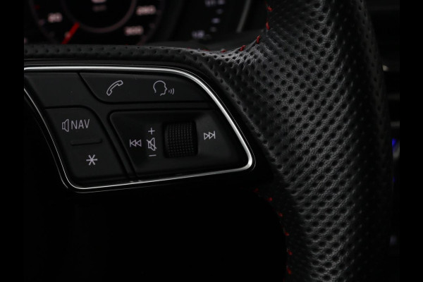 Audi A4 45 TFSI quattro Sport S line Black Edition | Leder | Trekhaak | 360 camera | Virtual Cockpit | Matrix LED | Navigatie | Sportstoelen | Park Assist | Climate control