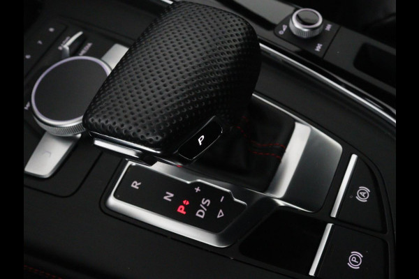 Audi A4 45 TFSI quattro Sport S line Black Edition | Leder | Trekhaak | 360 camera | Virtual Cockpit | Matrix LED | Navigatie | Sportstoelen | Park Assist | Climate control