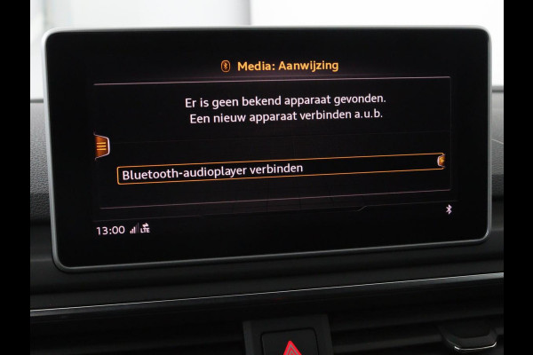 Audi A4 45 TFSI quattro Sport S line Black Edition | Leder | Trekhaak | 360 camera | Virtual Cockpit | Matrix LED | Navigatie | Sportstoelen | Park Assist | Climate control