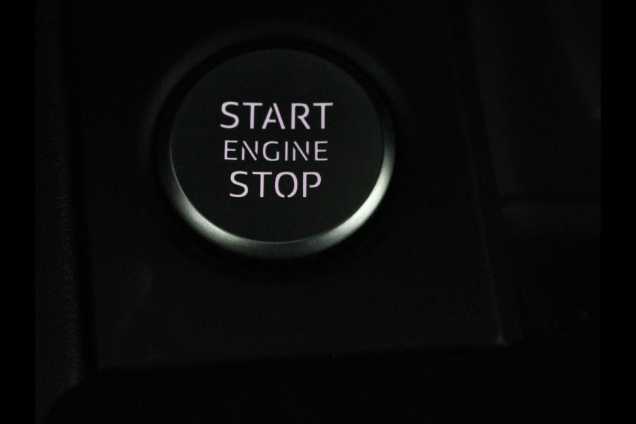 Audi A4 45 TFSI quattro Sport S line Black Edition | Leder | Trekhaak | 360 camera | Virtual Cockpit | Matrix LED | Navigatie | Sportstoelen | Park Assist | Climate control
