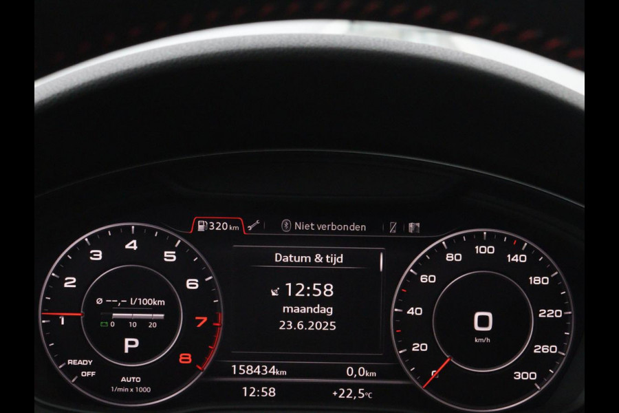 Audi A4 45 TFSI quattro Sport S line Black Edition | Leder | Trekhaak | 360 camera | Virtual Cockpit | Matrix LED | Navigatie | Sportstoelen | Park Assist | Climate control