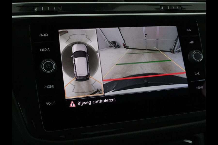 Volkswagen Tiguan 1.5 TSI R-Line | DSG | 360 camera | Active Info | Keyless | Adaptive cruise | Trekhaak | Full LED | Park Assist | Carplay | Navigatie
