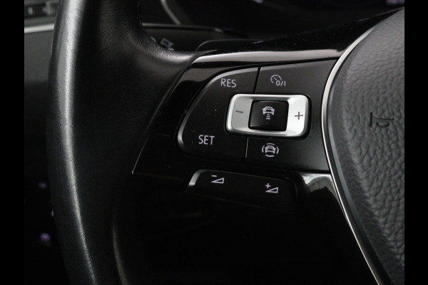 Volkswagen Tiguan 1.5 TSI R-Line | DSG | 360 camera | Active Info | Keyless | Adaptive cruise | Trekhaak | Full LED | Park Assist | Carplay | Navigatie