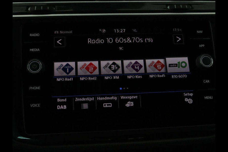 Volkswagen Tiguan 1.5 TSI R-Line | DSG | 360 camera | Active Info | Keyless | Adaptive cruise | Trekhaak | Full LED | Park Assist | Carplay | Navigatie