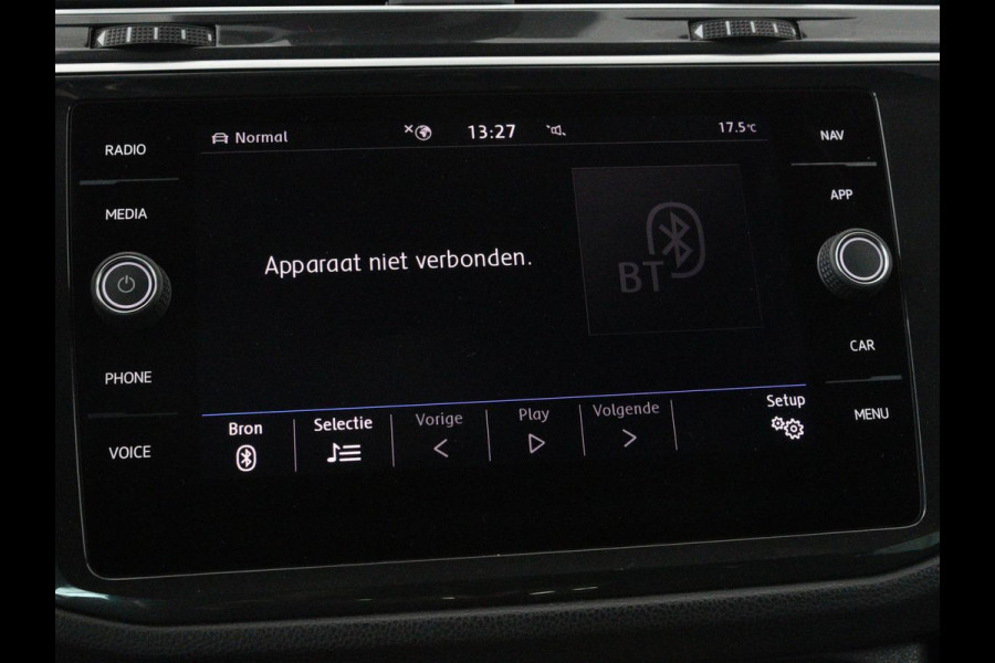Volkswagen Tiguan 1.5 TSI R-Line | DSG | 360 camera | Active Info | Keyless | Adaptive cruise | Trekhaak | Full LED | Park Assist | Carplay | Navigatie