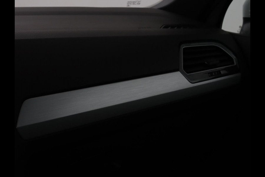 Volkswagen Tiguan 1.5 TSI R-Line | DSG | 360 camera | Active Info | Keyless | Adaptive cruise | Trekhaak | Full LED | Park Assist | Carplay | Navigatie