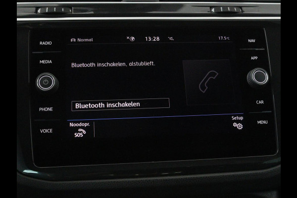 Volkswagen Tiguan 1.5 TSI R-Line | DSG | 360 camera | Active Info | Keyless | Adaptive cruise | Trekhaak | Full LED | Park Assist | Carplay | Navigatie