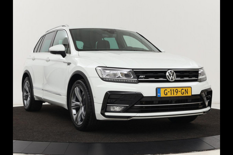 Volkswagen Tiguan 1.5 TSI R-Line | DSG | 360 camera | Active Info | Keyless | Adaptive cruise | Trekhaak | Full LED | Park Assist | Carplay | Navigatie