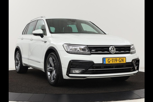 Volkswagen Tiguan 1.5 TSI R-Line | DSG | 360 camera | Active Info | Keyless | Adaptive cruise | Trekhaak | Full LED | Park Assist | Carplay | Navigatie