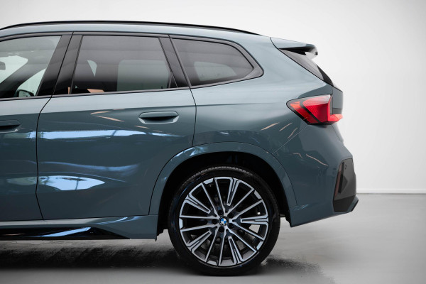 BMW X1 xDrive23i M-Sport |Pano|Memory|HUD|Harman/Kardon|360|