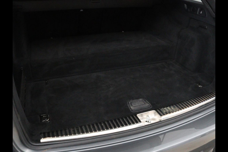 Mercedes-Benz E-Klasse 300e Business Solution AMG | Leder | Trekhaak | Stoelverwarming | 360 camera | Carplay | Sfeerverlichting | Matrix LED | Keyless | Navigatie