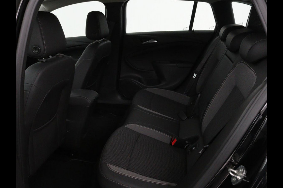 Opel Astra 1.4 Turbo Elegance | Automaat | Matrix LED | Camera | Carplay | Navigatie | Climate control | Bluetooth | Cruise control