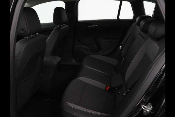 Opel Astra 1.4 Turbo Elegance | Automaat | Matrix LED | Camera | Carplay | Navigatie | Climate control | Bluetooth | Cruise control