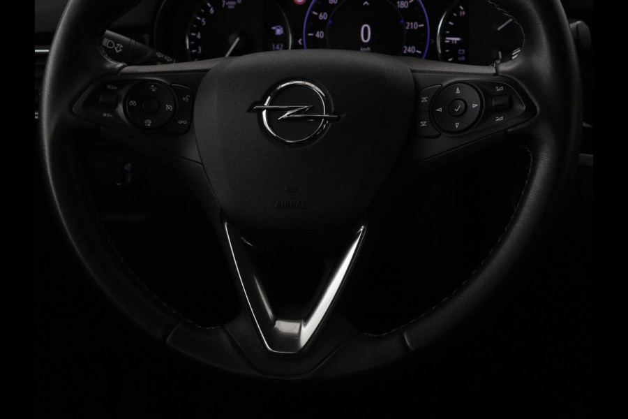 Opel Astra 1.4 Turbo Elegance | Automaat | Matrix LED | Camera | Carplay | Navigatie | Climate control | Bluetooth | Cruise control