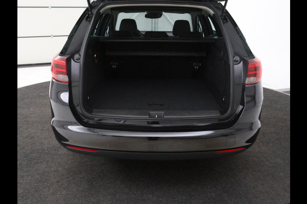 Opel Astra 1.4 Turbo Elegance | Automaat | Matrix LED | Camera | Carplay | Navigatie | Climate control | Bluetooth | Cruise control