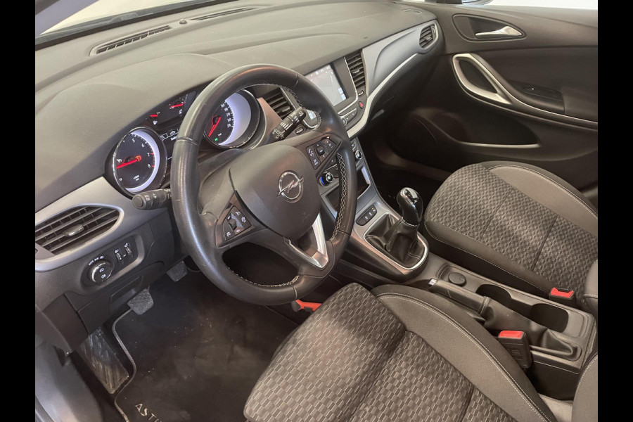 Opel Astra 1.2 Business Edition Climate control Navigatie Cruise control LED Trekhaak Apple Carplay/ Android Auto