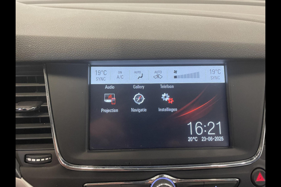 Opel Astra 1.2 Business Edition Climate control Navigatie Cruise control LED Trekhaak Apple Carplay/ Android Auto