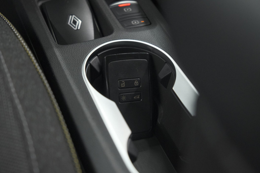 Renault Captur Mild Hybrid 160 EDC Techno | Camera | Navigatie | Apple Carplay | Pack Full Screen