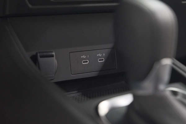 Renault Captur Mild Hybrid 160 EDC Techno | Camera | Navigatie | Apple Carplay | Pack Full Screen