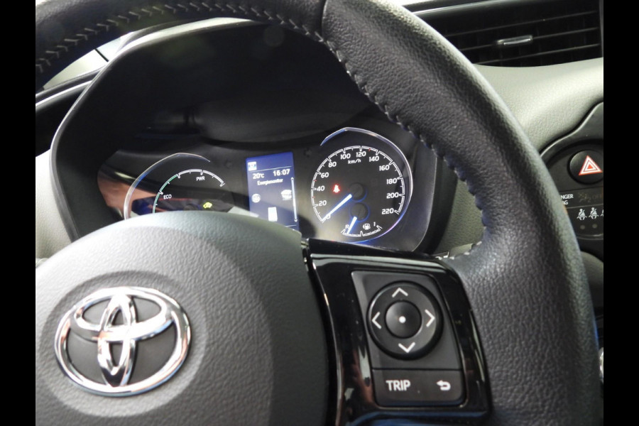 Toyota Yaris 1.5 Hybrid Active CLIMA/CAMERA/CRUISE/PDC!