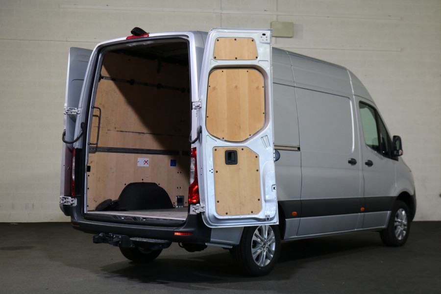 Mercedes-Benz Sprinter 317 CDI L2 H2 Automaat Airco Navigatie Camera 3.5T Trekhaak