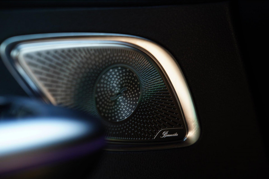 Mercedes-Benz EQE 300 AMG 89 kWh | Panorama | Burmester | Stoelkoeling | Head up | Disctronic | Memory stoelen | Stoelventilatie