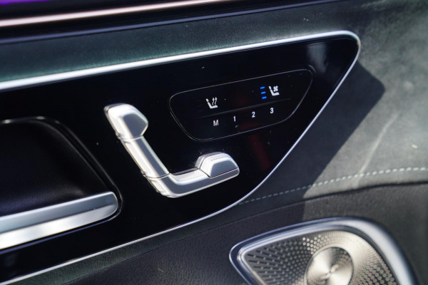 Mercedes-Benz EQE 300 AMG 89 kWh | Panorama | Burmester | Stoelkoeling | Head up | Disctronic | Memory stoelen | Stoelventilatie