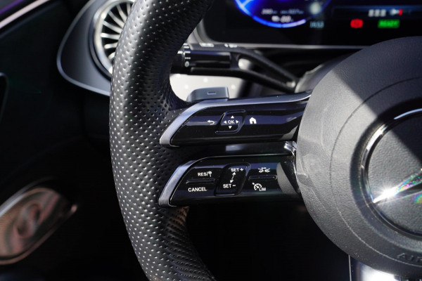 Mercedes-Benz EQE 300 AMG 89 kWh | Panorama | Burmester | Stoelkoeling | Head up | Disctronic | Memory stoelen | Stoelventilatie