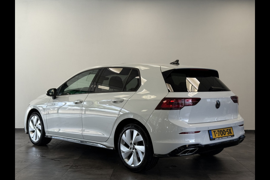 Volkswagen Golf 1.5 TSI Highline Business R 150pk Panorama Navigatie Sfeerverliching DAB+ Apple Carplay Cruise Control 17LMV
