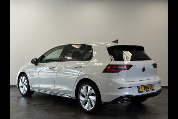 Volkswagen Golf 1.5 TSI Highline Business R 150pk Panorama Navigatie Sfeerverliching DAB+ Apple Carplay Cruise Control 17LMV