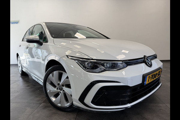 Volkswagen Golf 1.5 TSI Highline Business R 150pk Panorama Navigatie Sfeerverliching DAB+ Apple Carplay Cruise Control 17LMV