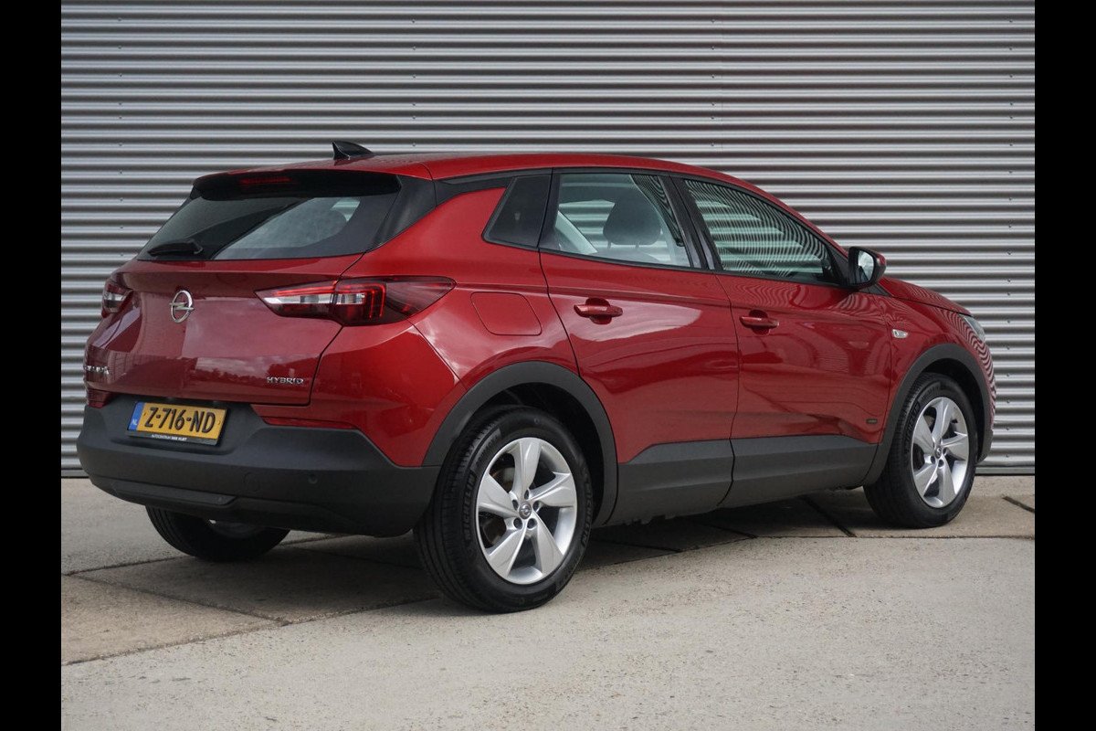 Opel Grandland X 1.6 Turbo Hybrid Business Edition Opel Grandland X 1.6 Turbo Hybrid Business Edition
