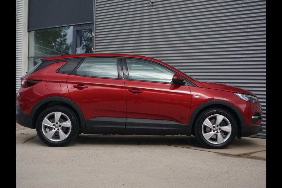 Opel Grandland X 1.6 Turbo Hybrid Business Edition